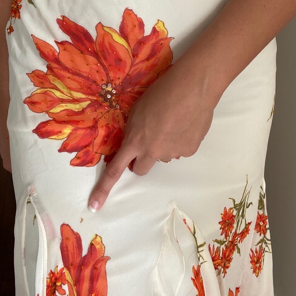 Summer Floral Sundress - Picture 5 of 5